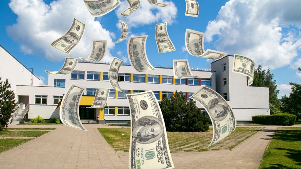 Indian school scam article by www.startupamplifier.com